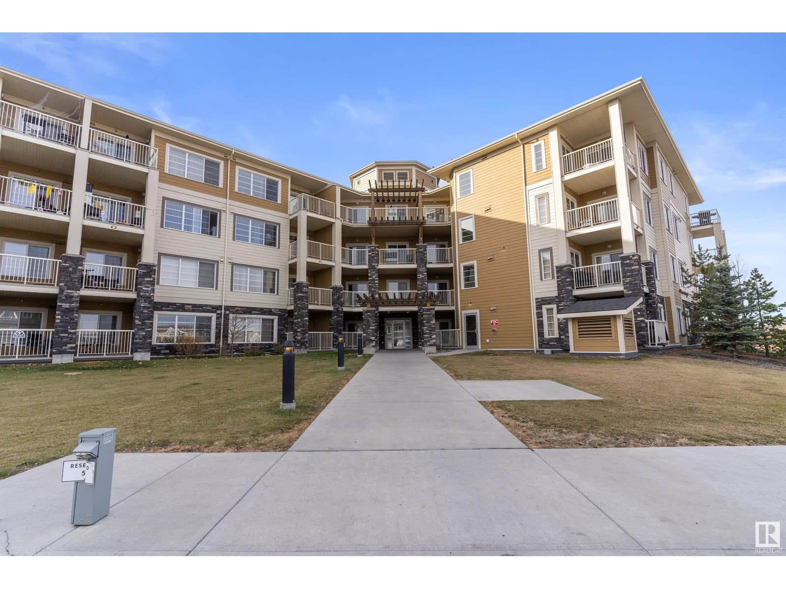 , Edmonton, — Edmonton - Main photo