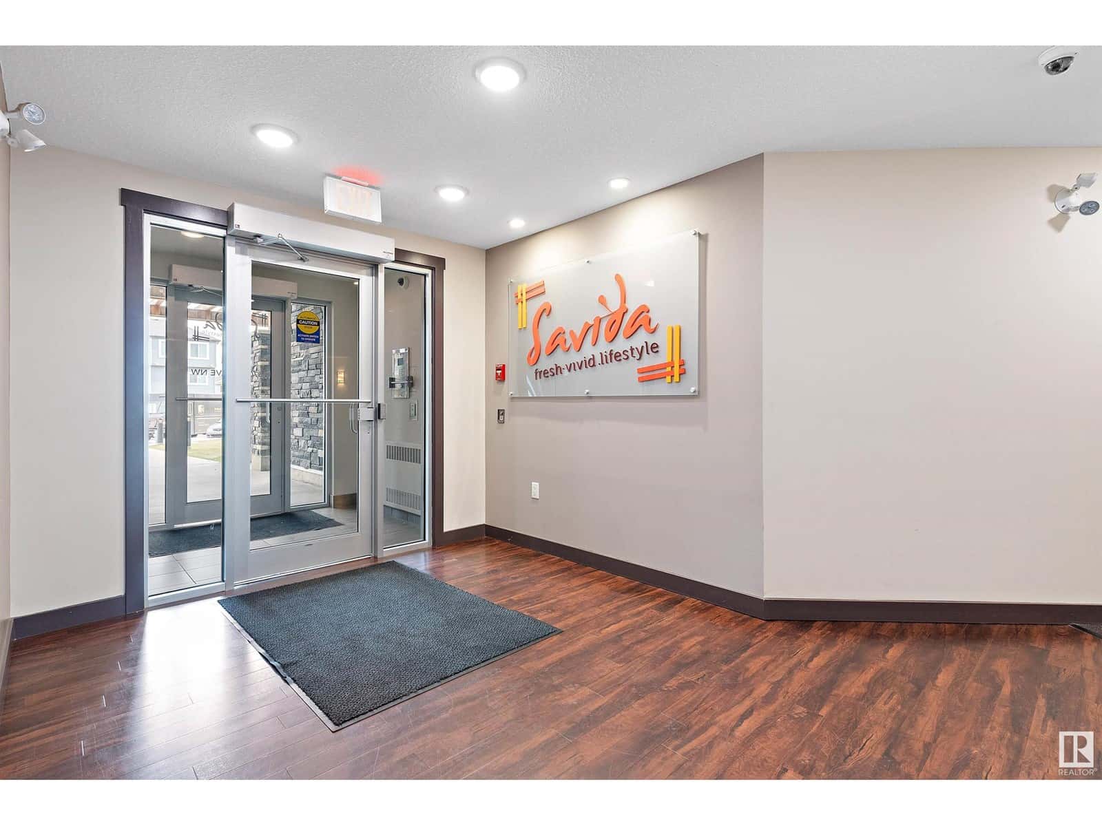 , Edmonton, Alberta — Edmonton, Alberta - Photo 2 of 46