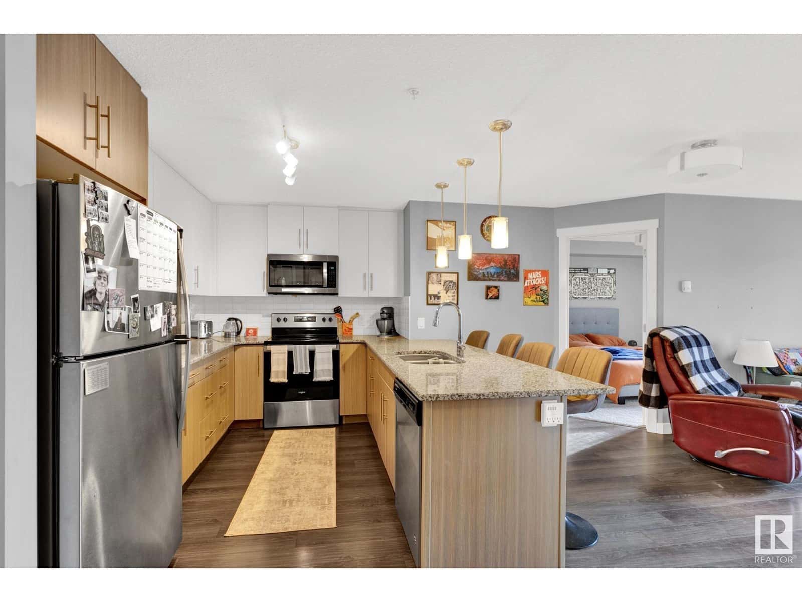 , Edmonton, — Edmonton - Photo 5 of 46