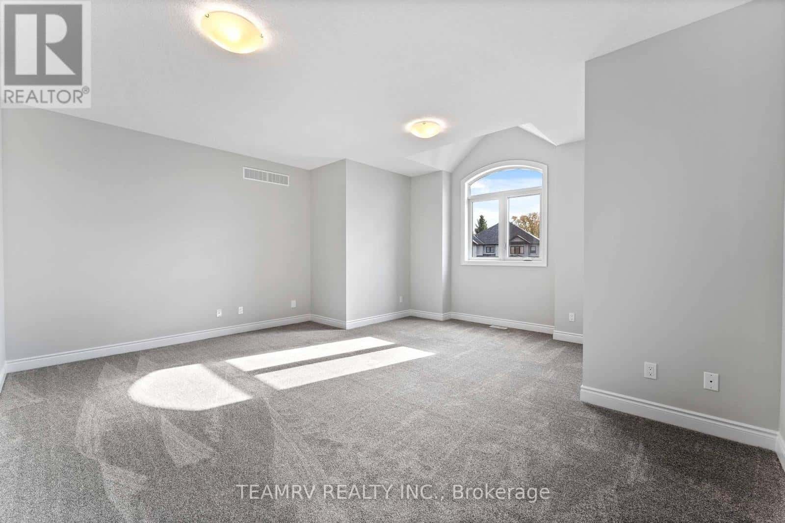 , East Zorra-Tavistock, — East Zorra-Tavistock - Photo 2 of 30