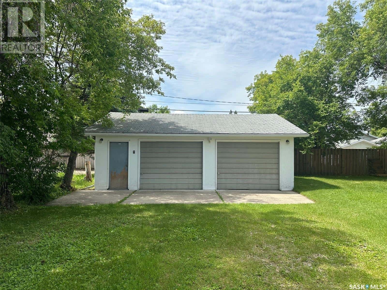 , Hudson Bay, Saskatchewan — Hudson Bay, Saskatchewan - Photo 4 of 46