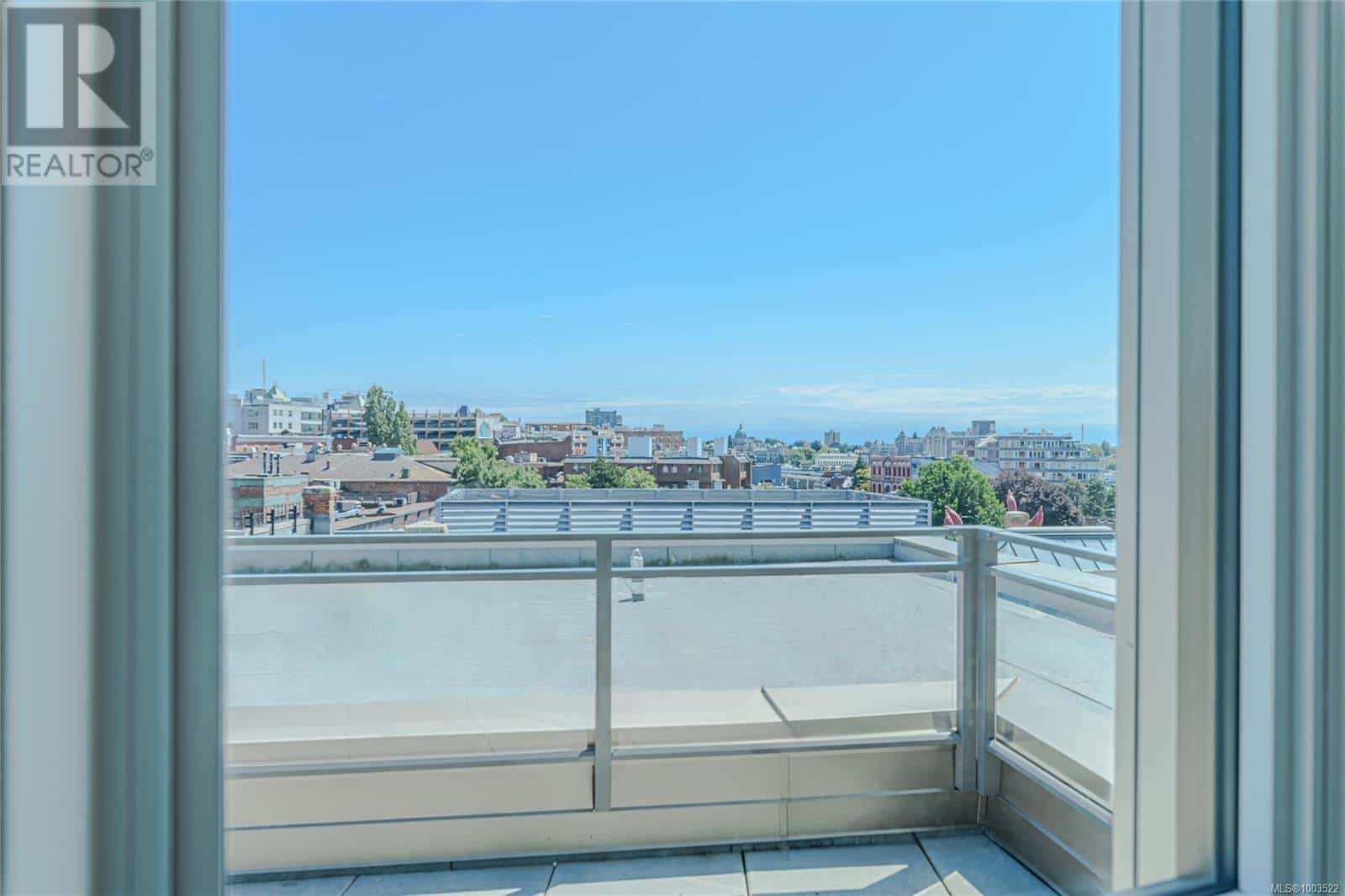 , Victoria, — Victoria - Photo 2 of 62