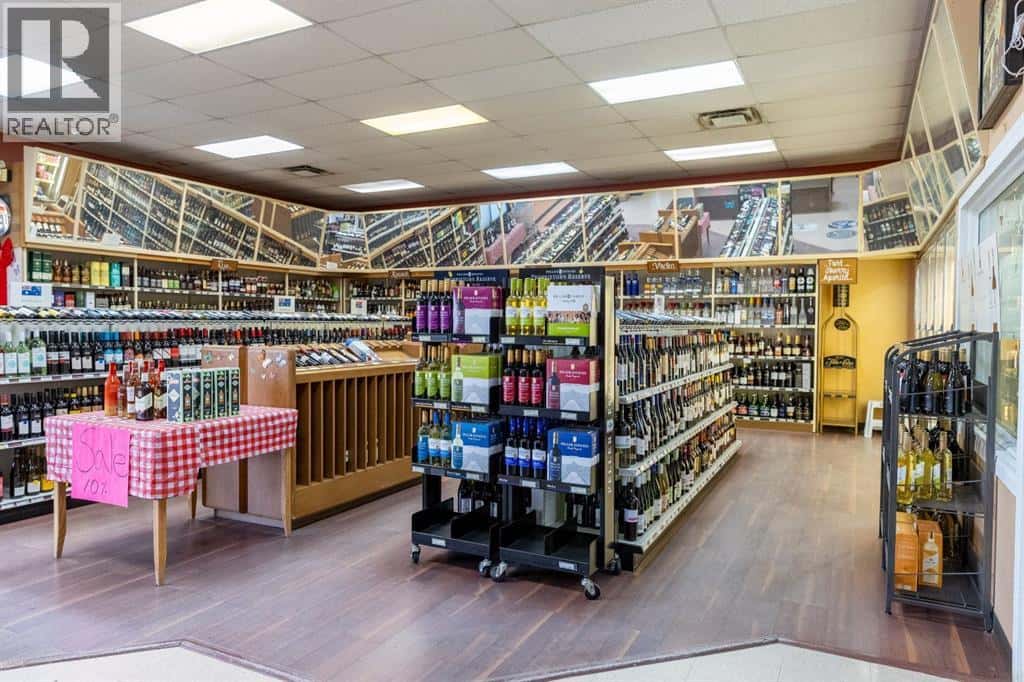 , Rocky Mountain House, Alberta — Rocky Mountain House, Alberta - Photo 4 of 37