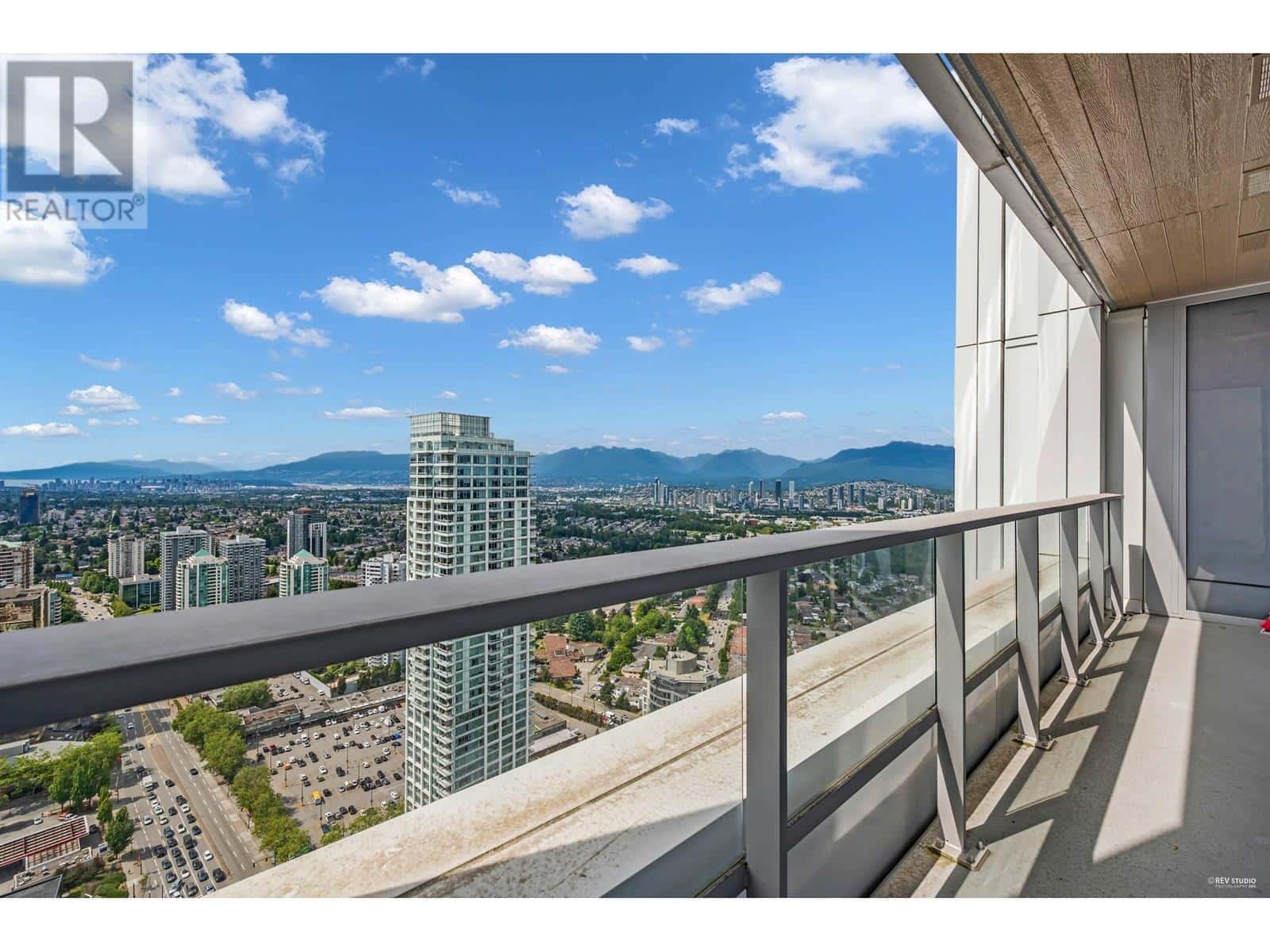 , Burnaby, British Columbia — Burnaby, British Columbia - Photo 5 of 25