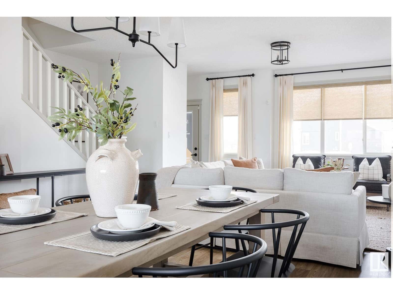 , Edmonton, — Edmonton - Photo 5 of 32