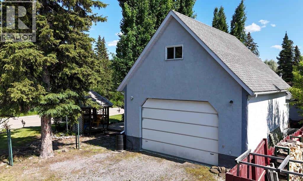 , Edson, Alberta — Edson, Alberta - Photo 3 of 100