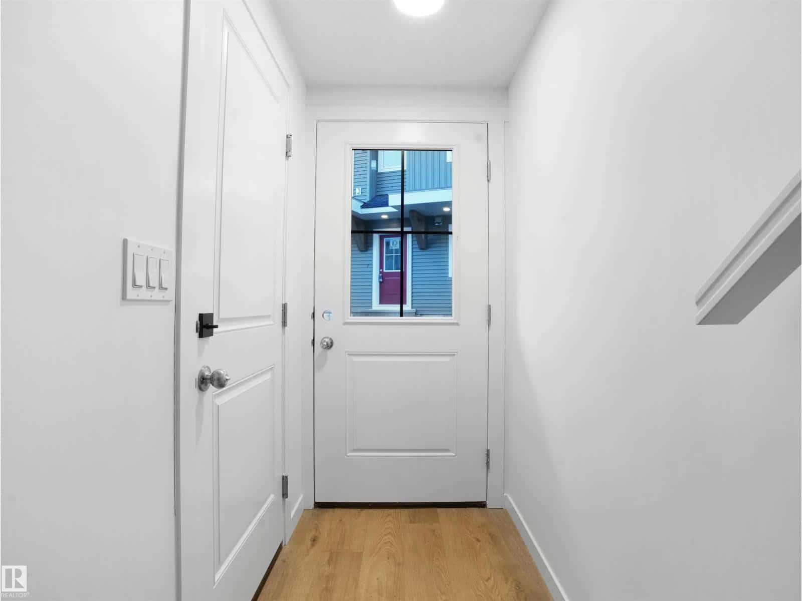 , Edmonton, — Edmonton - Photo 3 of 27