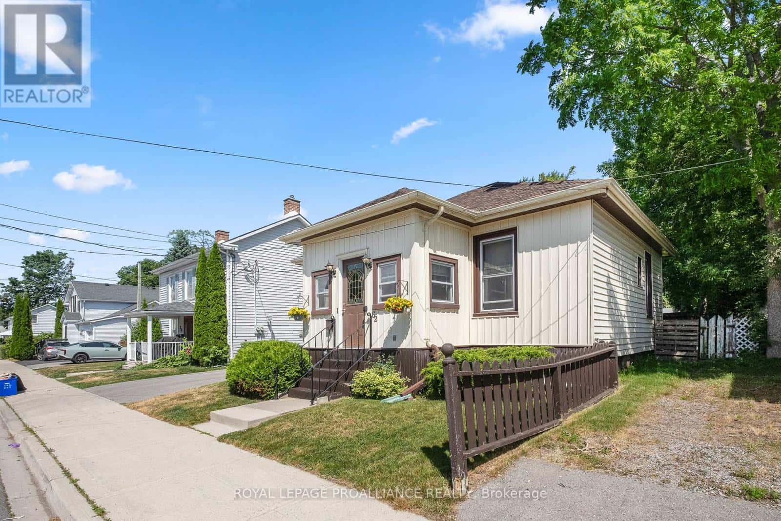 , Cobourg, Ontario — Cobourg, Ontario - Photo 2 of 76