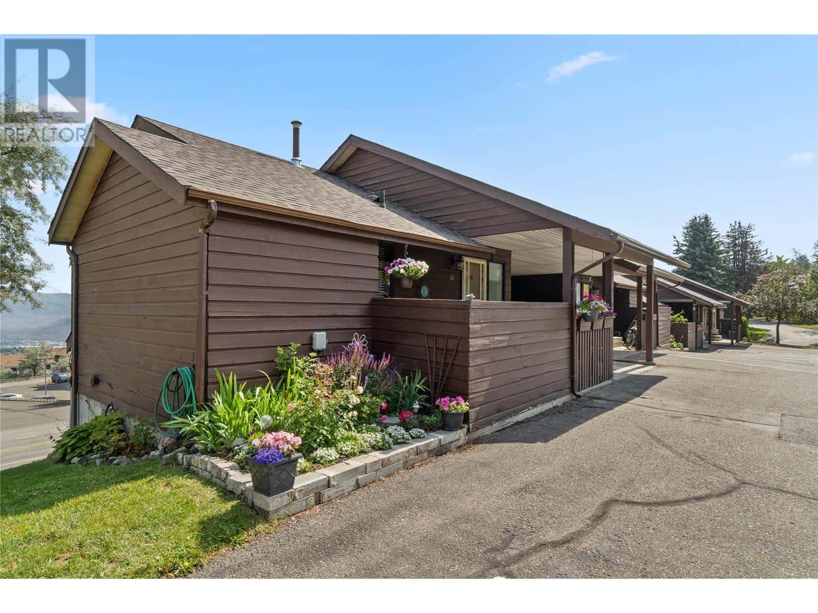 , Kamloops, British Columbia — Kamloops, British Columbia - Photo 5 of 34