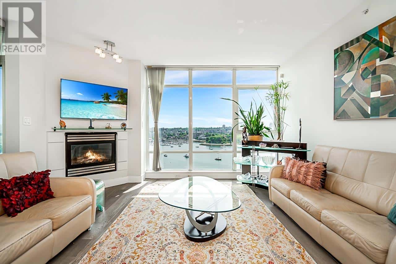 , Vancouver, British Columbia — Vancouver, British Columbia - Photo 3 of 38