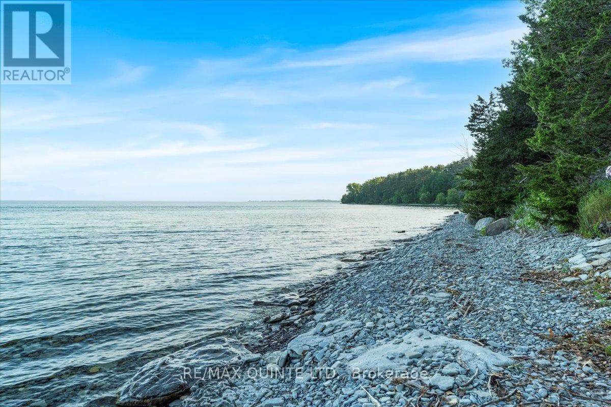 , Prince Edward County (North Marysburg Ward), Ontario — Prince Edward County (North Marysburg Ward), Ontario - Main photo