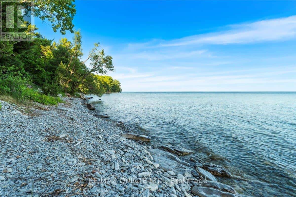 , Prince Edward County (North Marysburg Ward), Ontario — Prince Edward County (North Marysburg Ward), Ontario - Photo 4 of 68