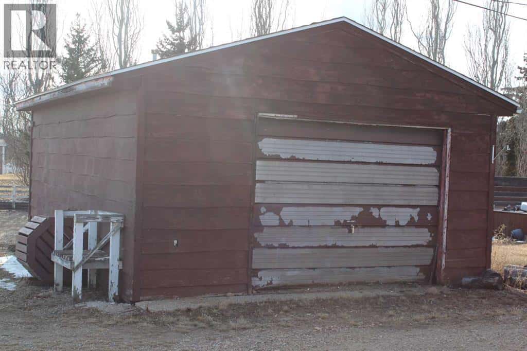 316 5th Avenue NE — Manning - Photo 2 of 8