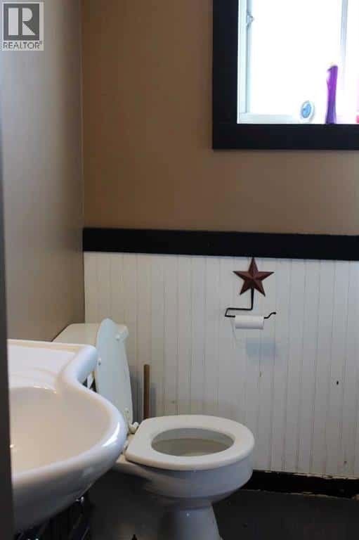 316 5th Avenue NE — Manning - Photo 3 of 8