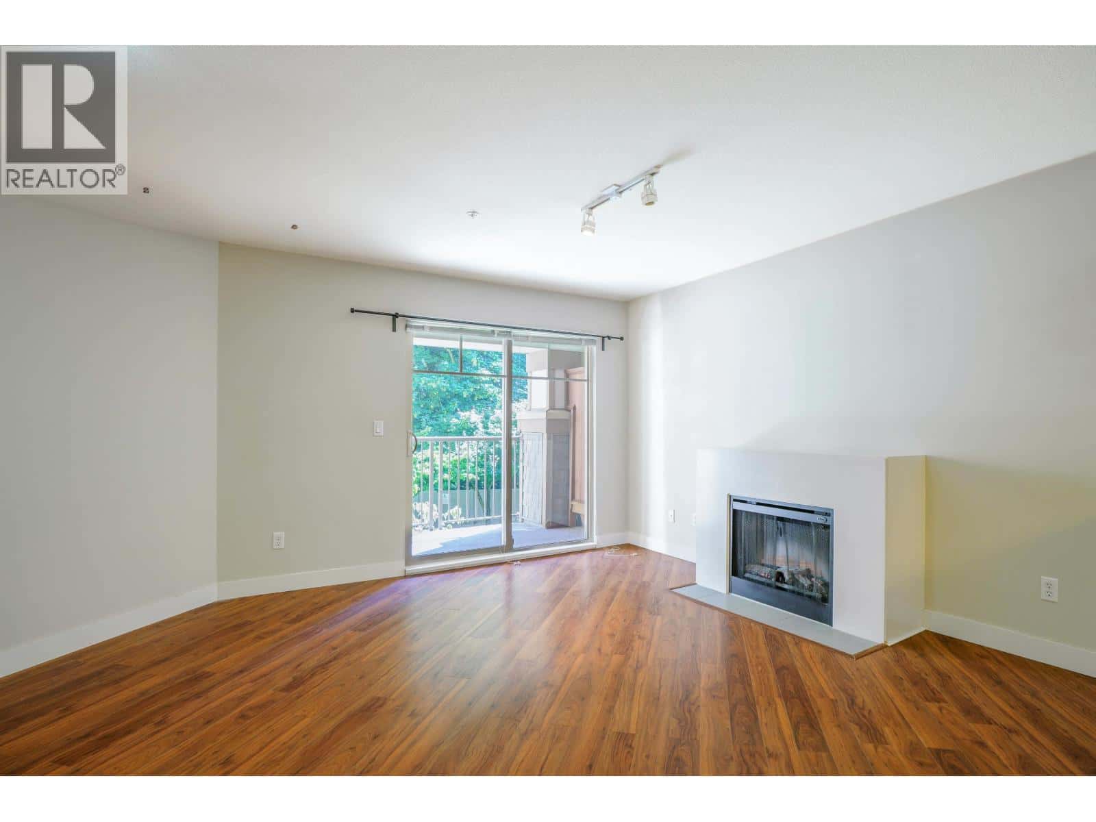 , Maple Ridge, British Columbia — Maple Ridge, British Columbia - Photo 4 of 46