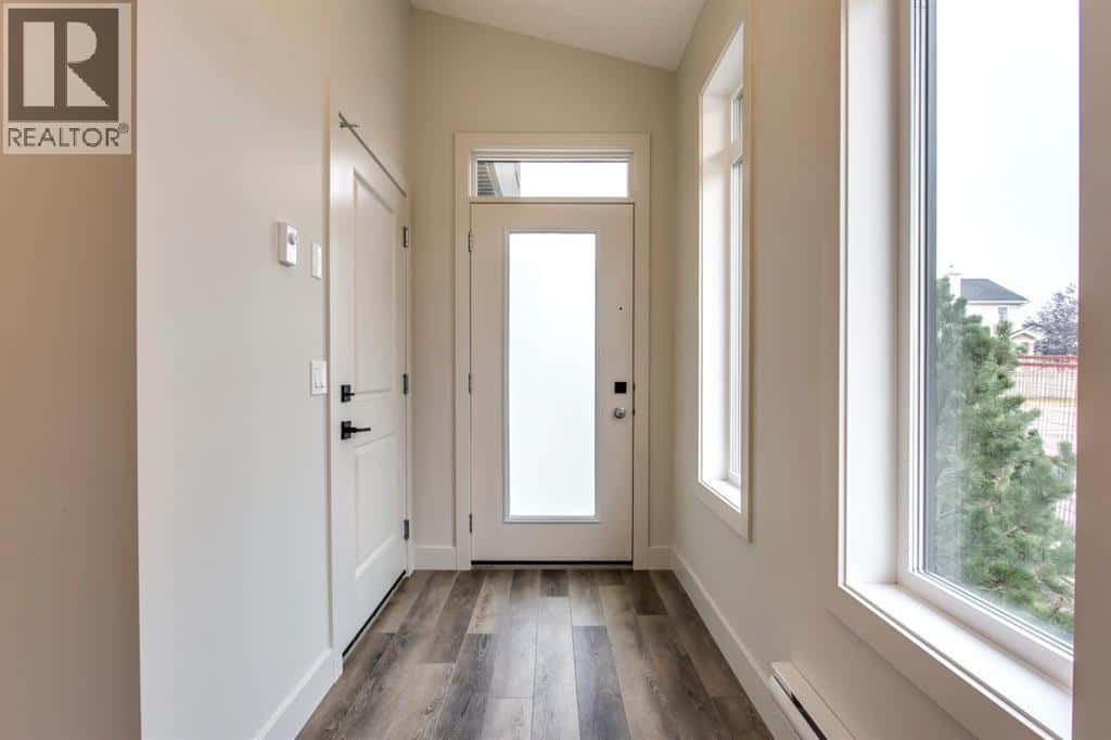 , Calgary, Alberta — Calgary, Alberta - Photo 4 of 38