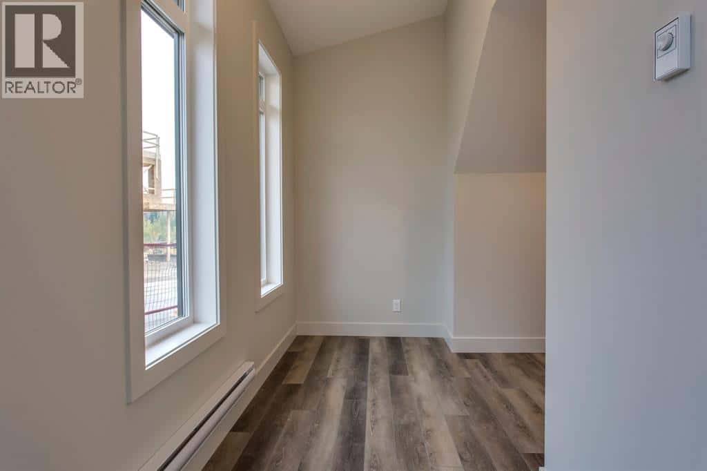 , Calgary, Alberta — Calgary, Alberta - Photo 5 of 38