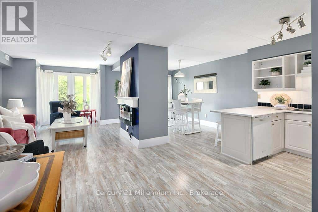 , Blue Mountains, Ontario — Blue Mountains, Ontario - Photo 5 of 35