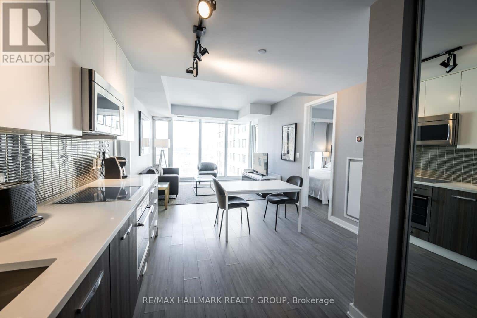 , Ottawa, — Ottawa - Photo 5 of 26