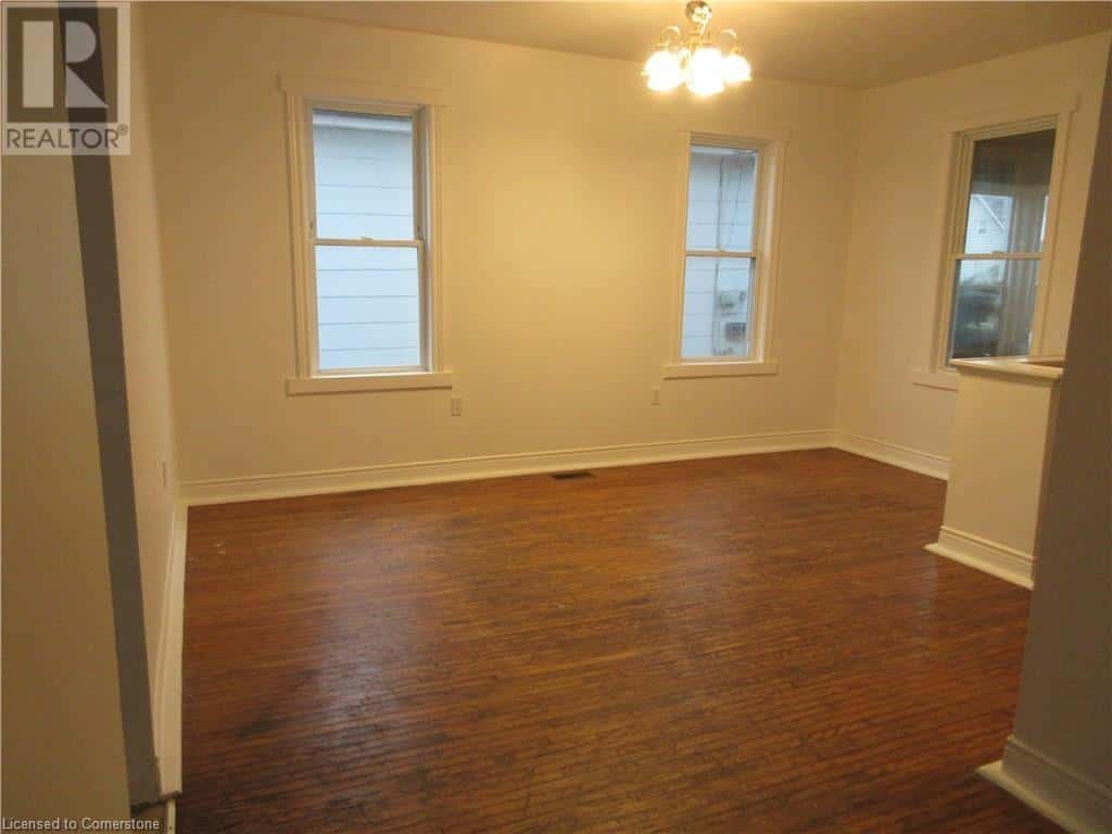 , Dunnville, Ontario — Dunnville, Ontario - Photo 3 of 31