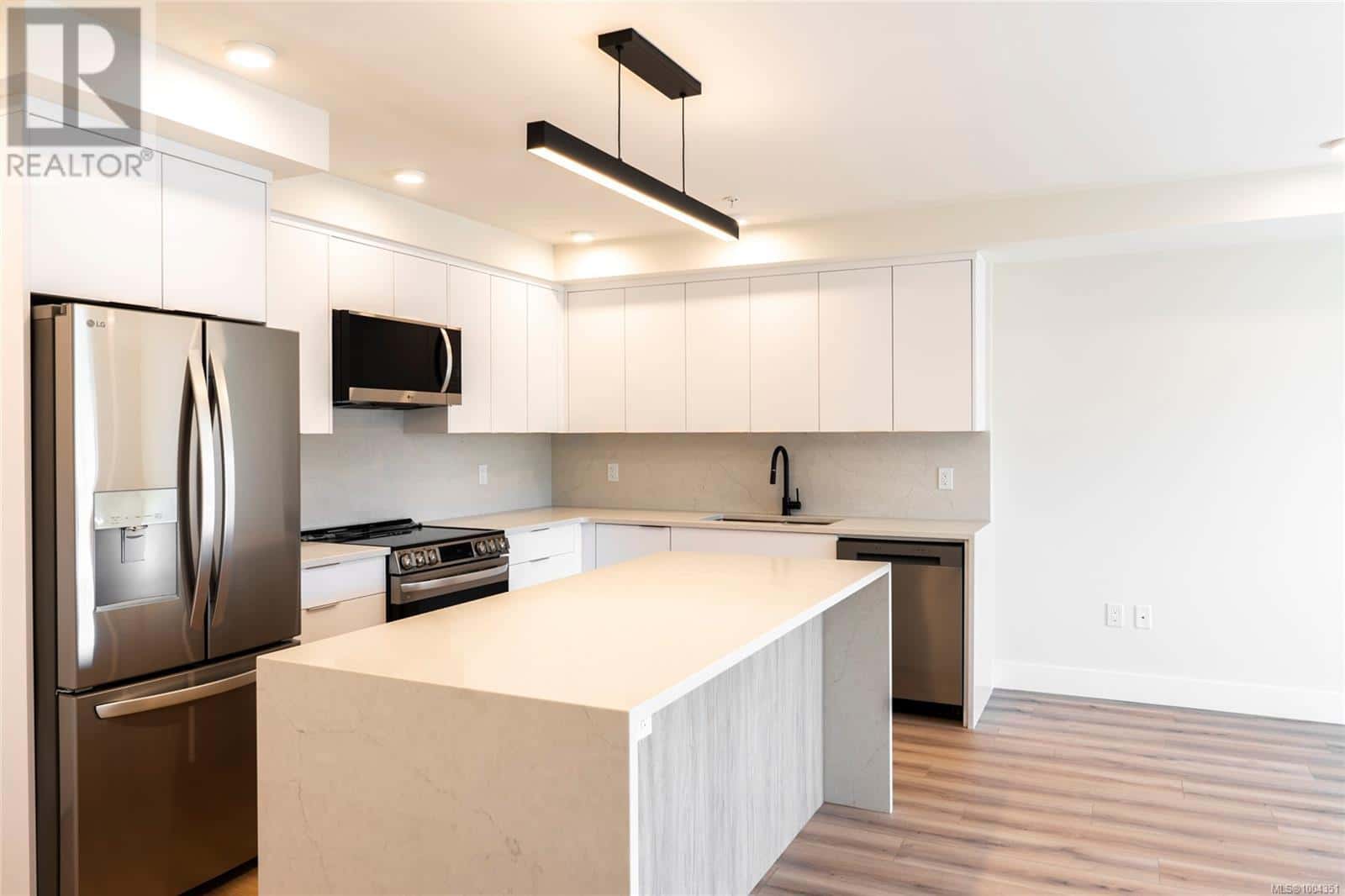 , Nanaimo, British Columbia — Nanaimo, British Columbia - Photo 3 of 25