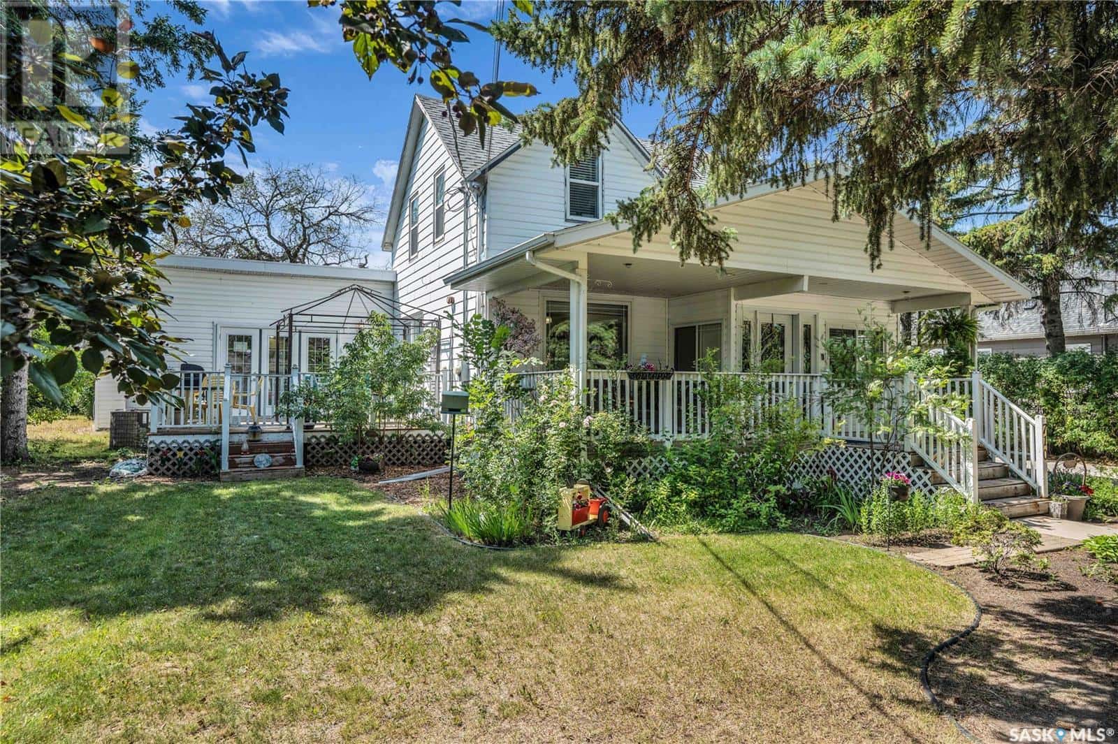 , Grenfell, Saskatchewan — Grenfell, Saskatchewan - Photo 2 of 100