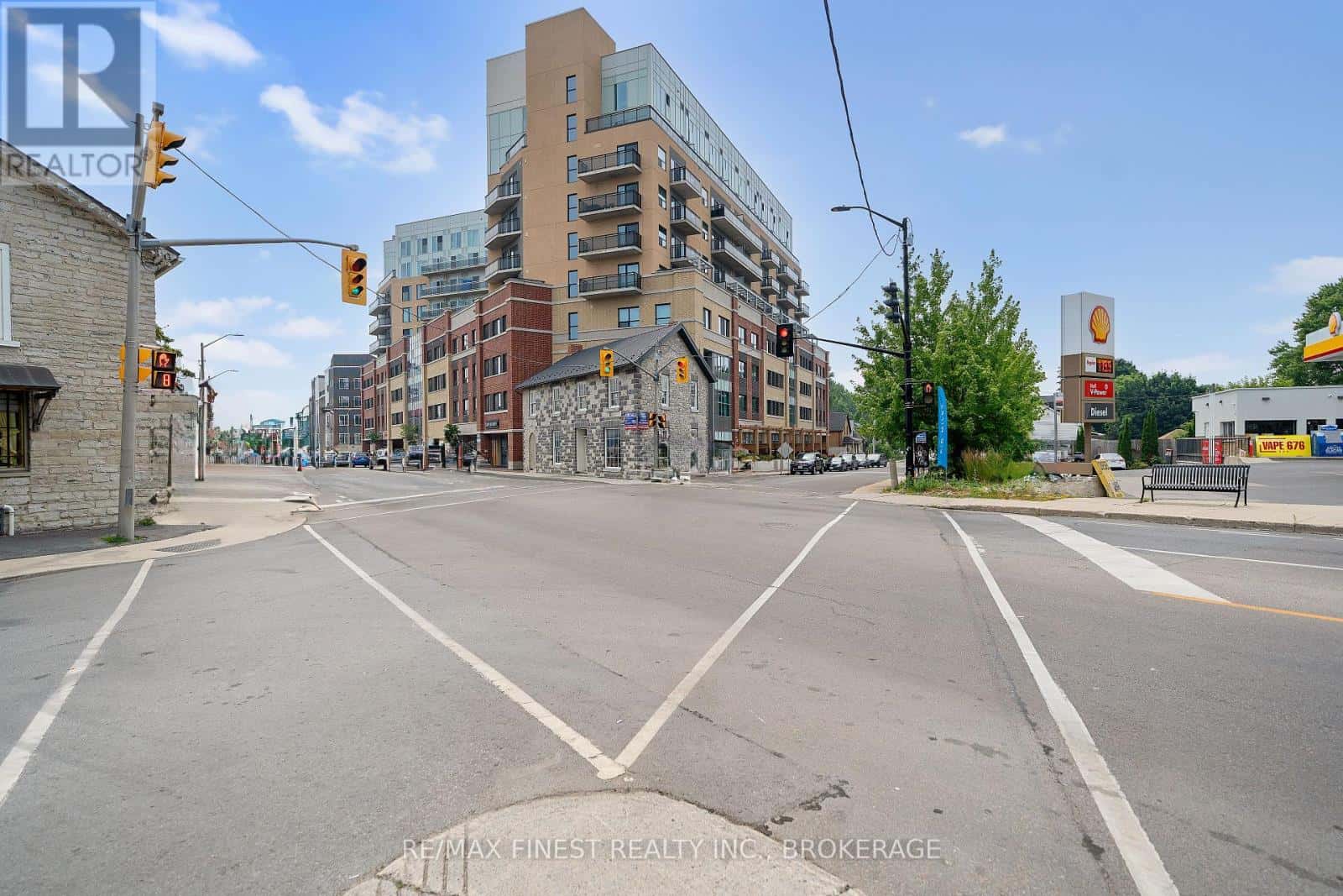 , Kingston (Central City East), Ontario — Kingston (Central City East), Ontario - Photo 3 of 70