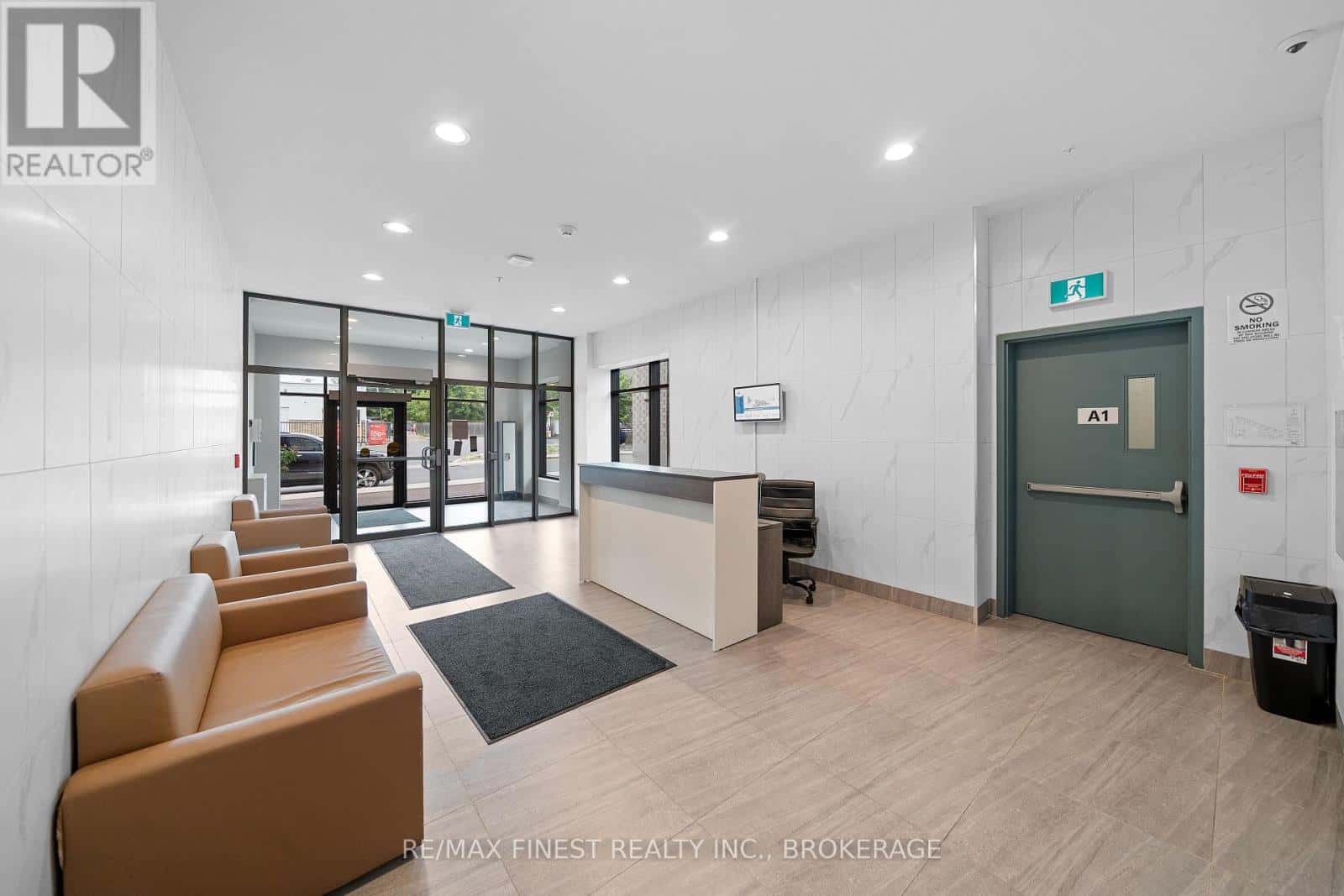 , Kingston (Central City East), Ontario — Kingston (Central City East), Ontario - Photo 4 of 70