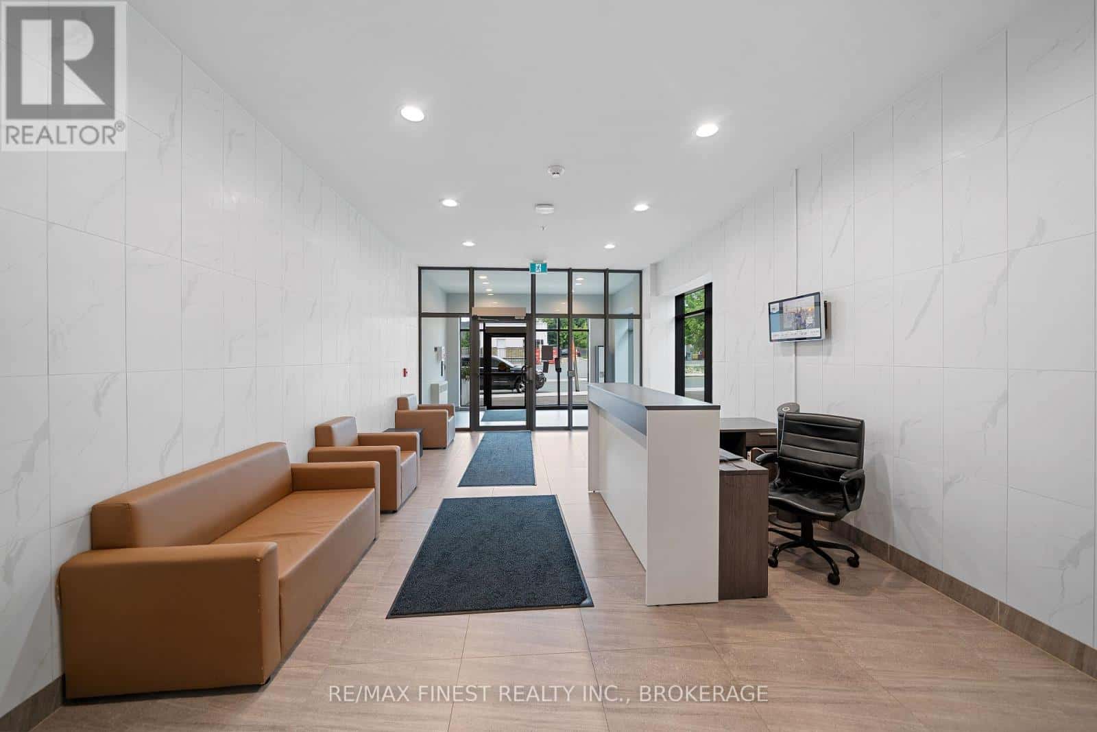 , Kingston (Central City East), Ontario — Kingston (Central City East), Ontario - Photo 5 of 70