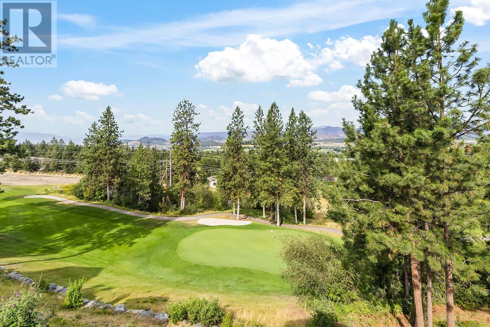 , Kelowna, British Columbia — Kelowna, British Columbia - Photo 2 of 96