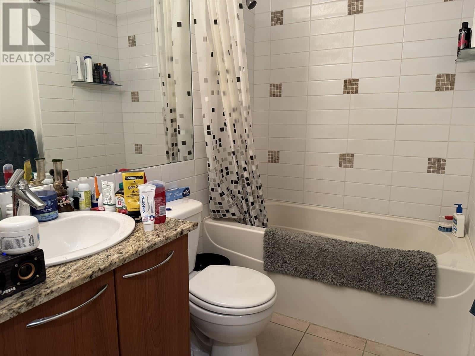 , Vancouver, British Columbia — Vancouver, British Columbia - Photo 5 of 11