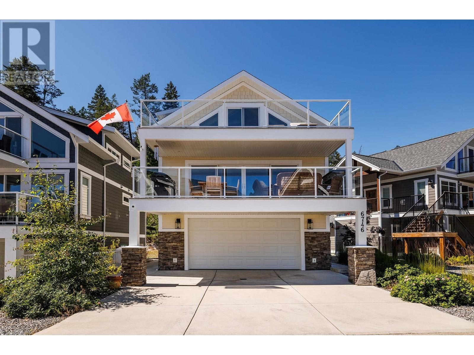 , Kelowna, British Columbia — Kelowna, British Columbia - Main photo