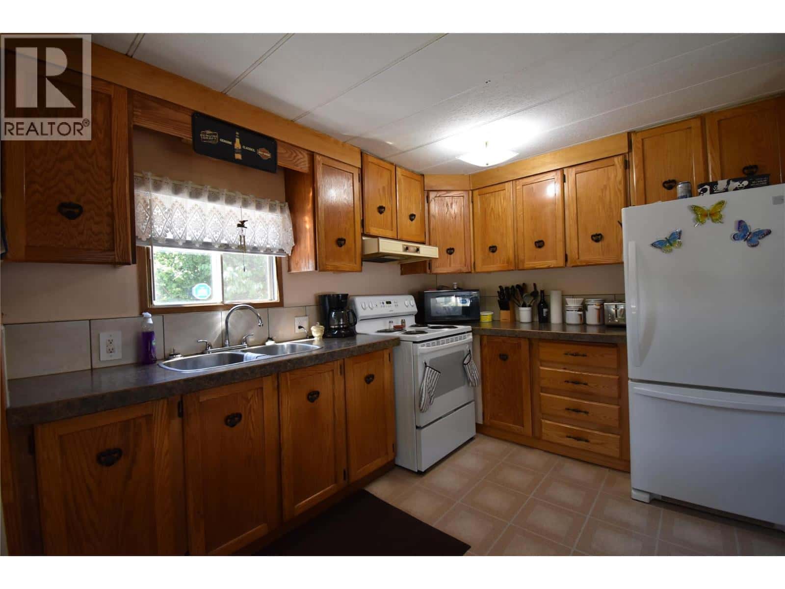 , Castlegar, — Castlegar - Photo 5 of 28