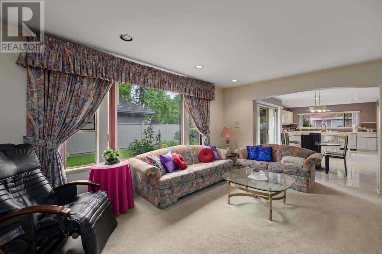 , Richmond, British Columbia — Richmond, British Columbia - Photo 3 of 22