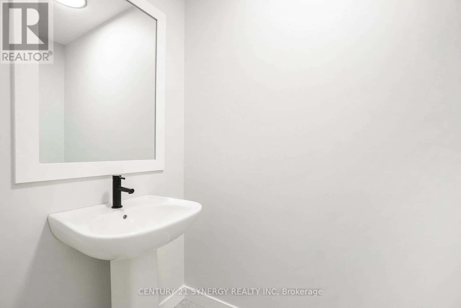 , North Stormont, — North Stormont - Photo 3 of 60