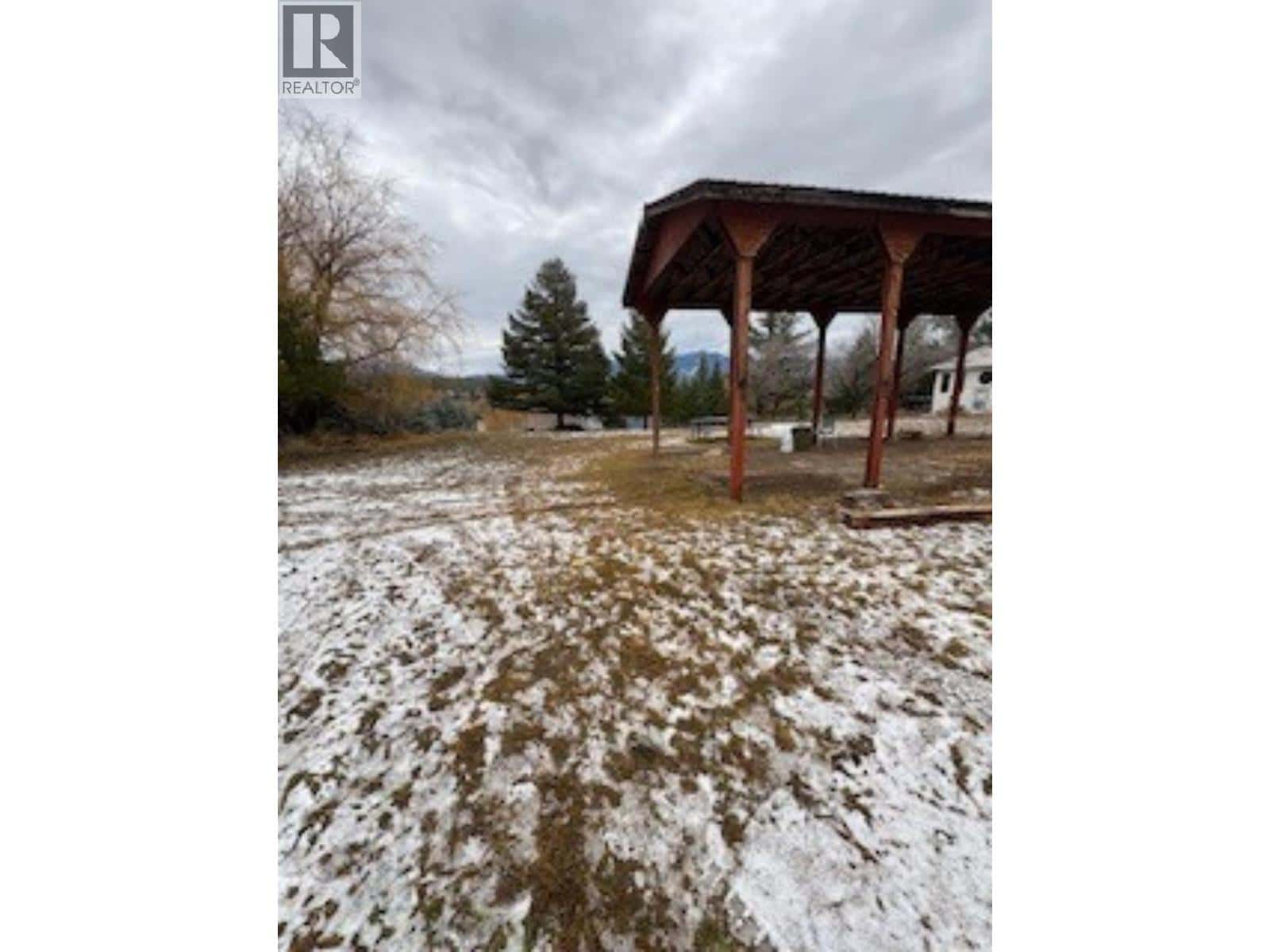 , Baynes Lake, British Columbia — Baynes Lake, British Columbia - Photo 5 of 6