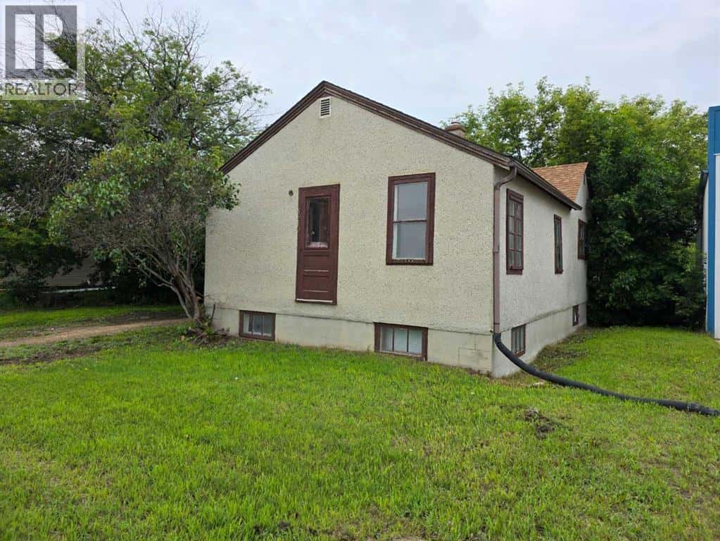 , Lacombe, Alberta — Lacombe, Alberta - Photo 2 of 38