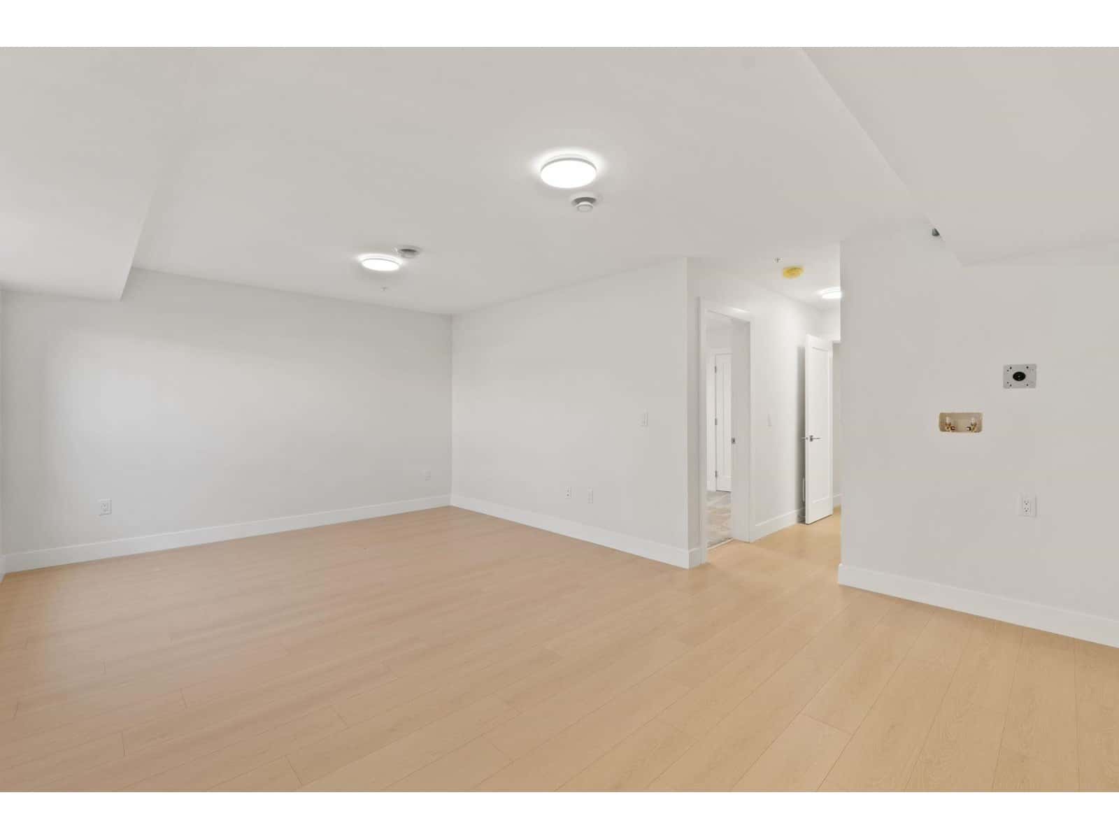 , Mission, British Columbia — Mission, British Columbia - Photo 4 of 39