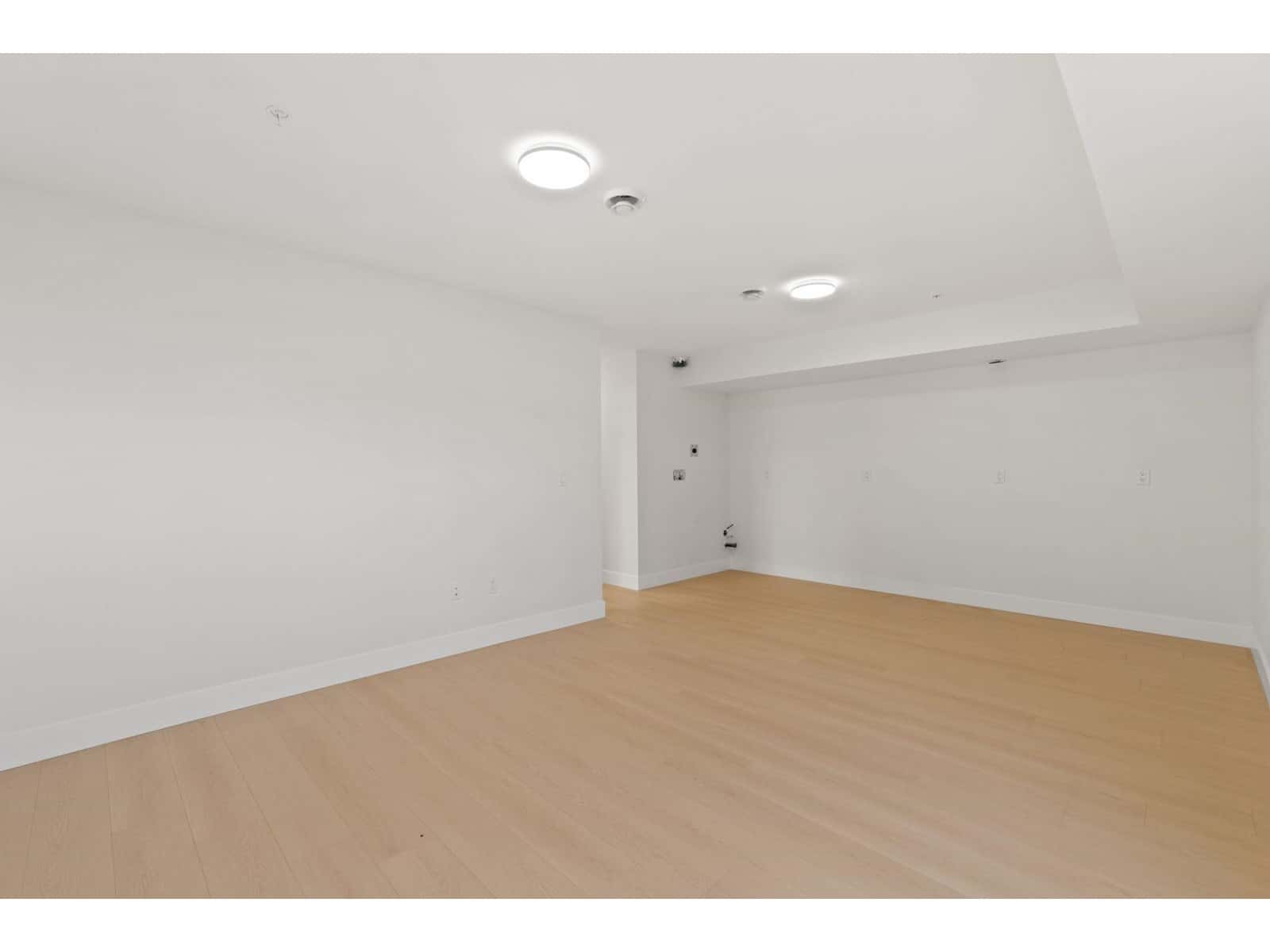 , Mission, British Columbia — Mission, British Columbia - Photo 2 of 39