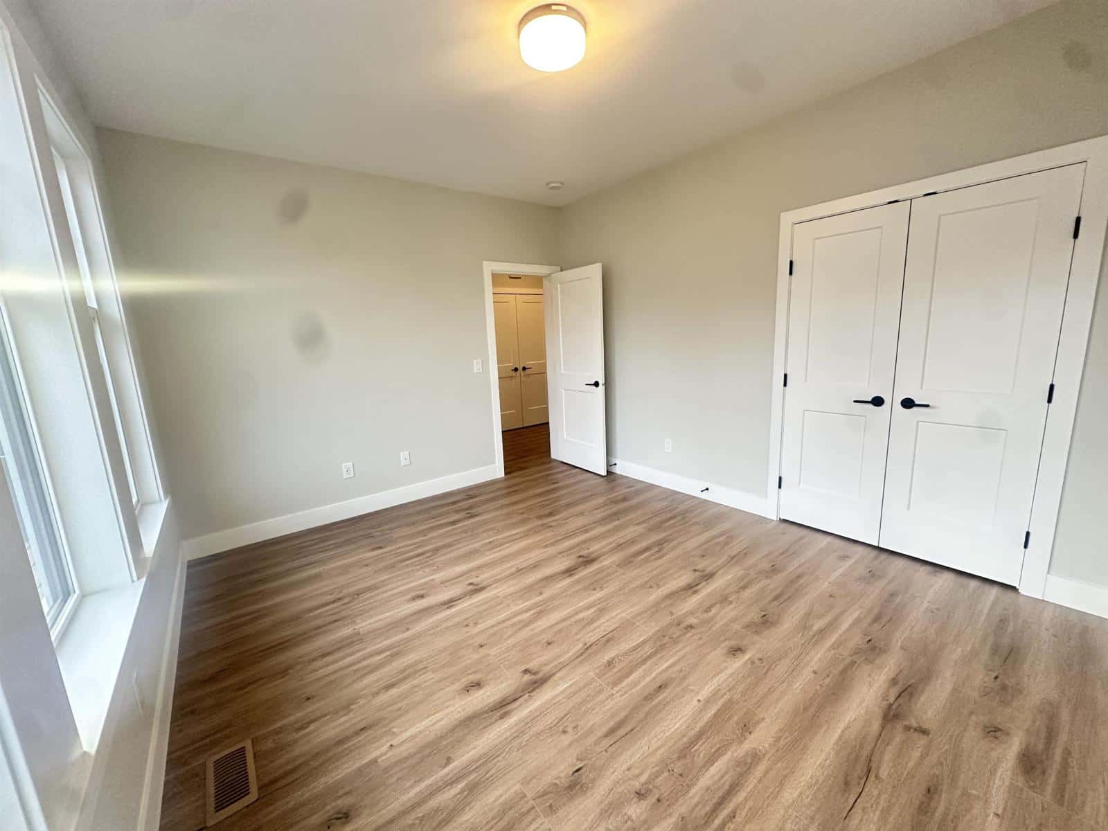 , Agassiz, British Columbia — Agassiz, British Columbia - Photo 5 of 38