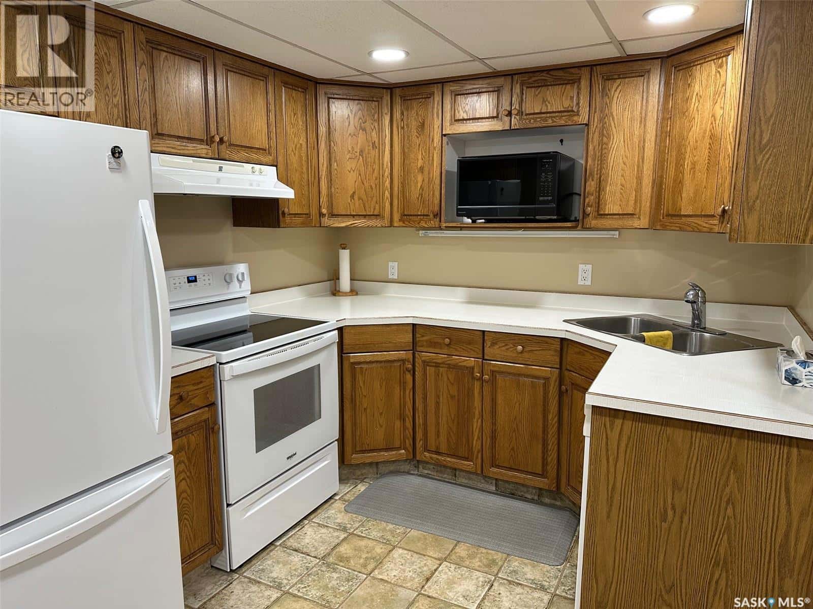 , Estevan, Saskatchewan — Estevan, Saskatchewan - Photo 3 of 64