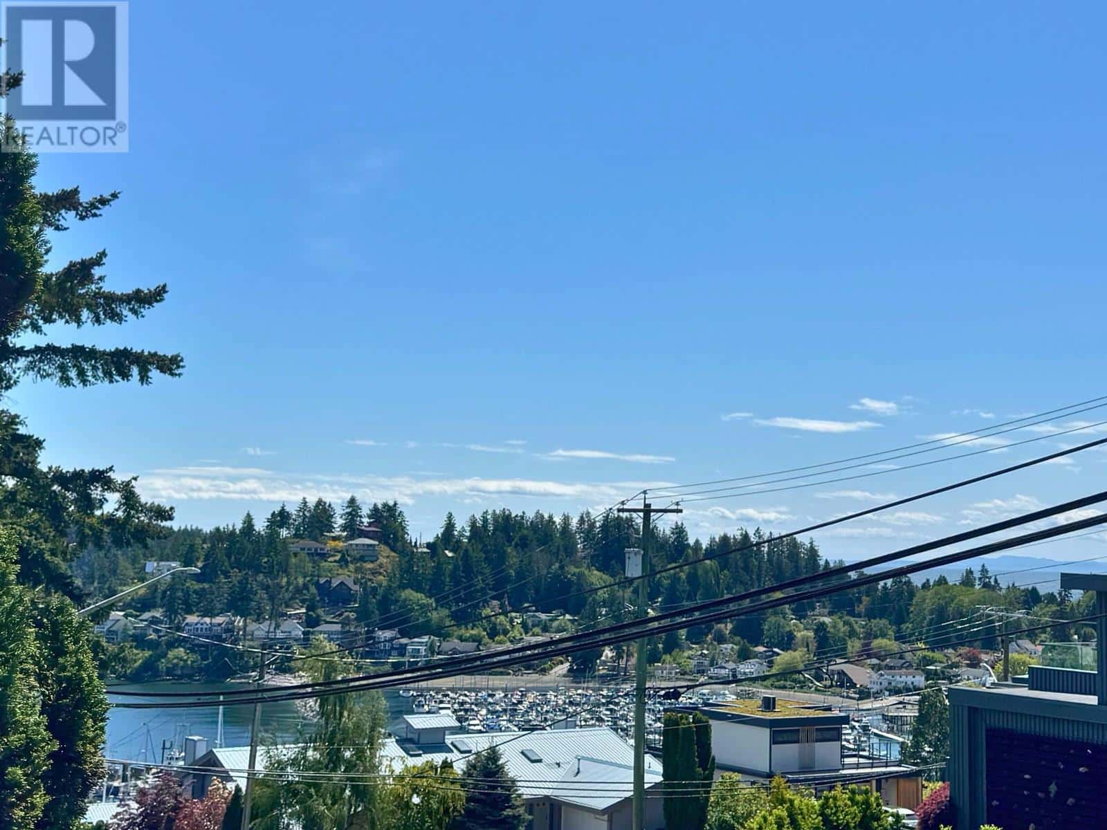 547 N FLETCHER ROAD — Gibsons, British Columbia - Photo 4 of 23