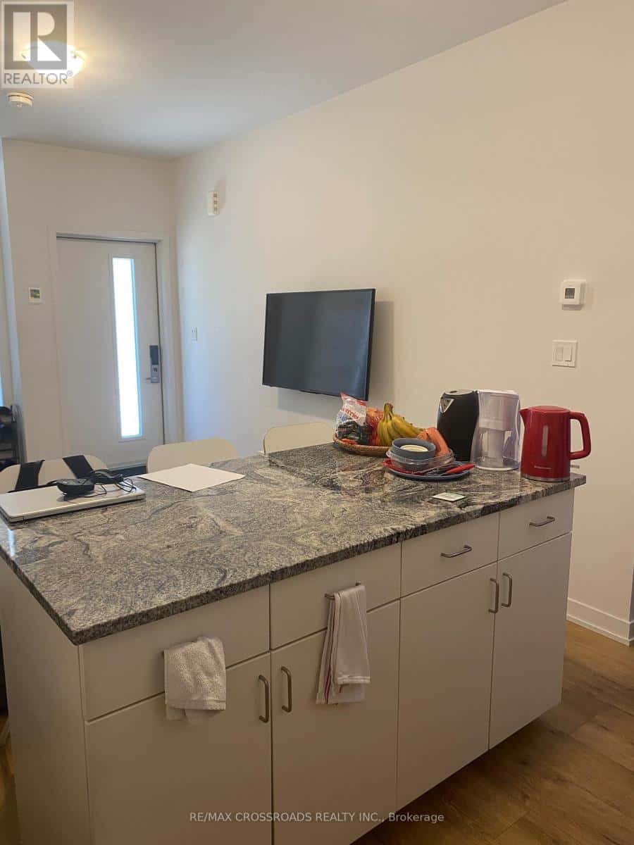 , Oshawa (Samac), Ontario — Oshawa (Samac), Ontario - Photo 4 of 14