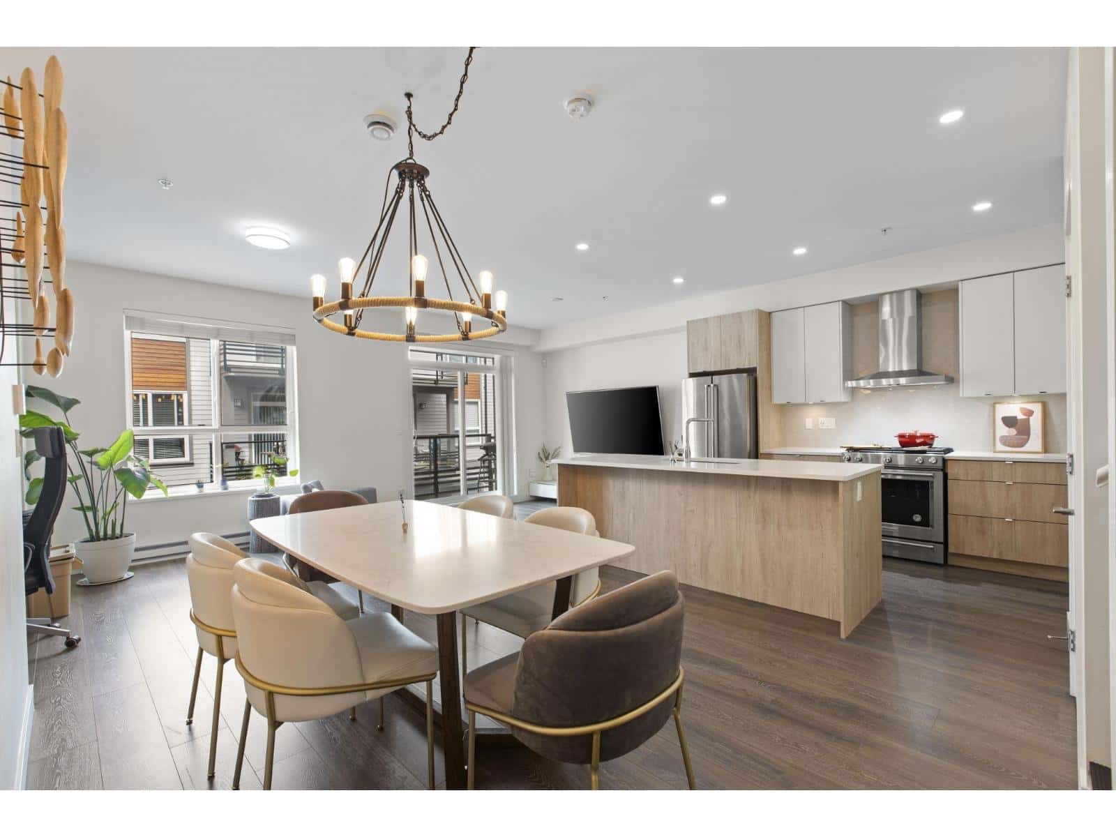 , Langley, British Columbia — Langley, British Columbia - Photo 4 of 80