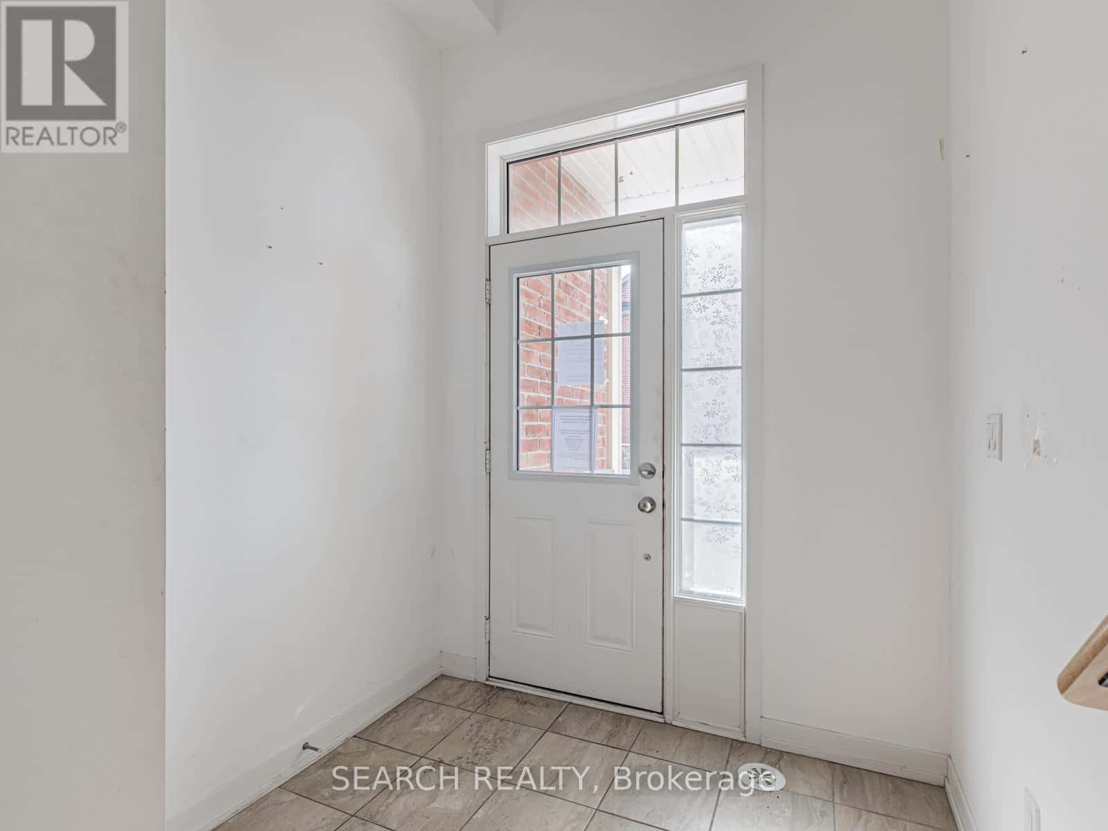 , Newmarket (Glenway Estates), Ontario — Newmarket (Glenway Estates), Ontario - Photo 3 of 33