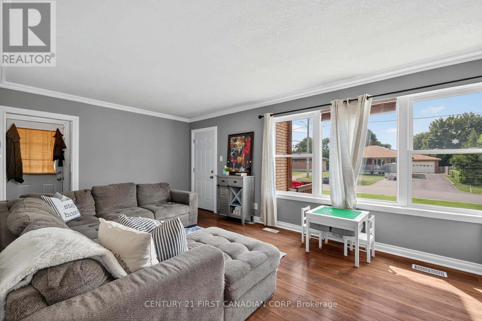 , London East (East I), Ontario — London East (East I), Ontario - Photo 3 of 84