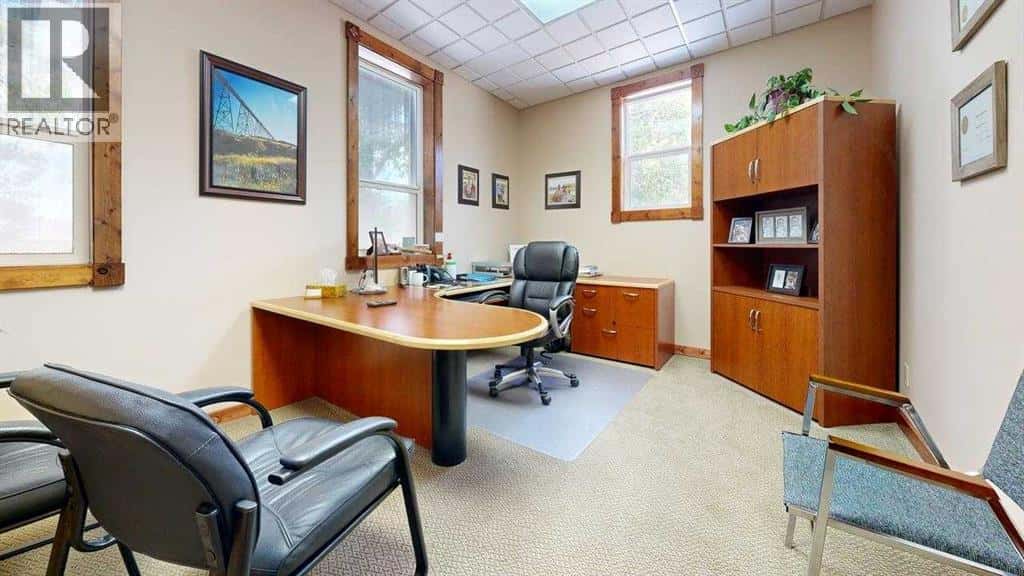 , Lethbridge, Alberta — Lethbridge, Alberta - Photo 2 of 10