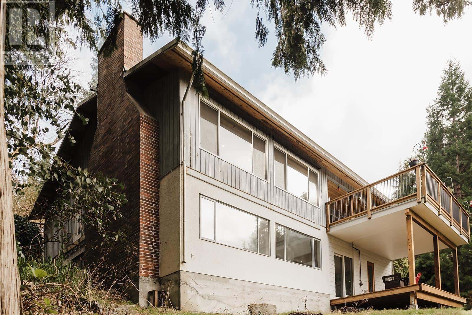 , Garden Bay, British Columbia — Garden Bay, British Columbia - Photo 2 of 40