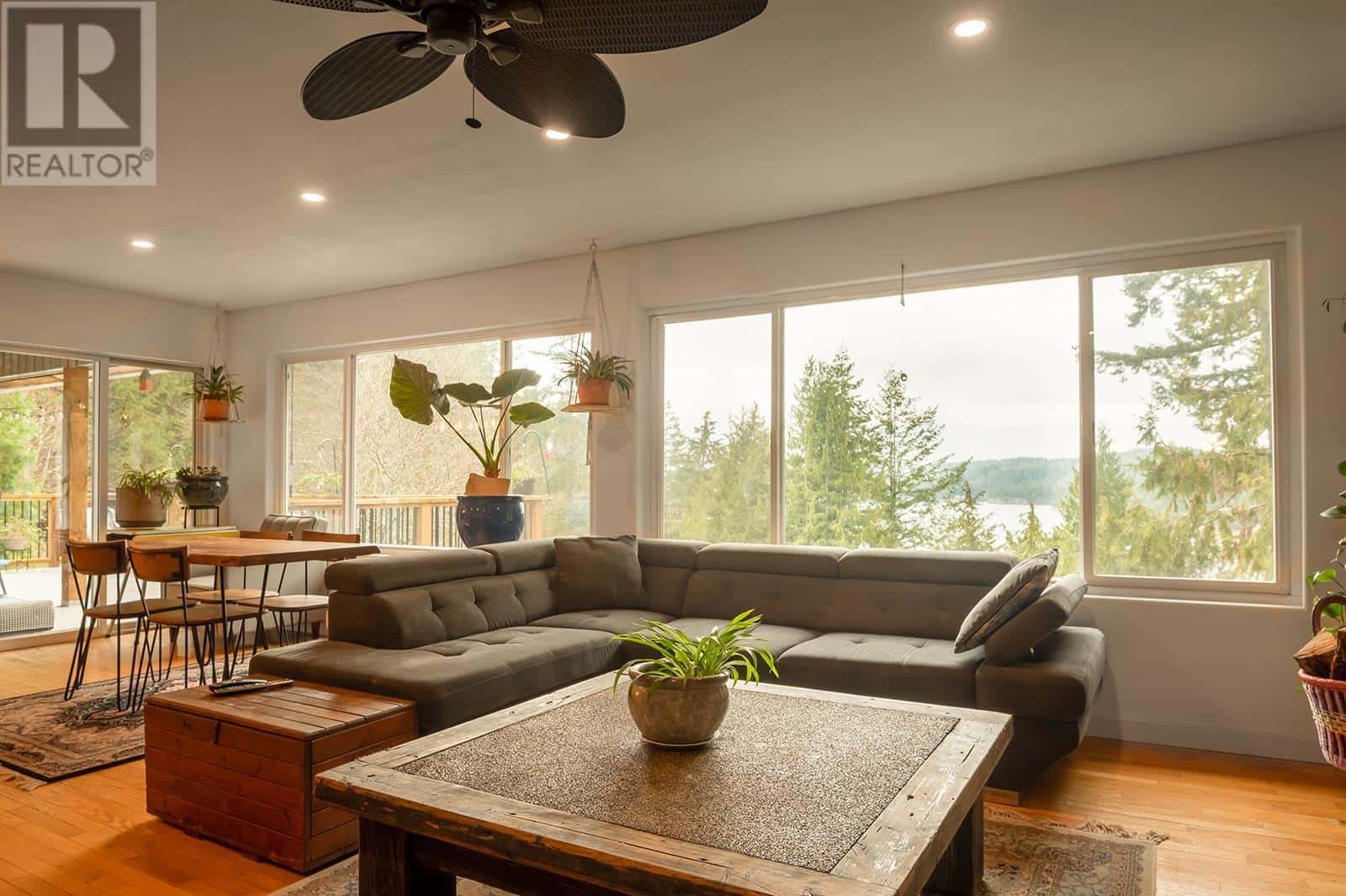 , Garden Bay, British Columbia — Garden Bay, British Columbia - Photo 4 of 40