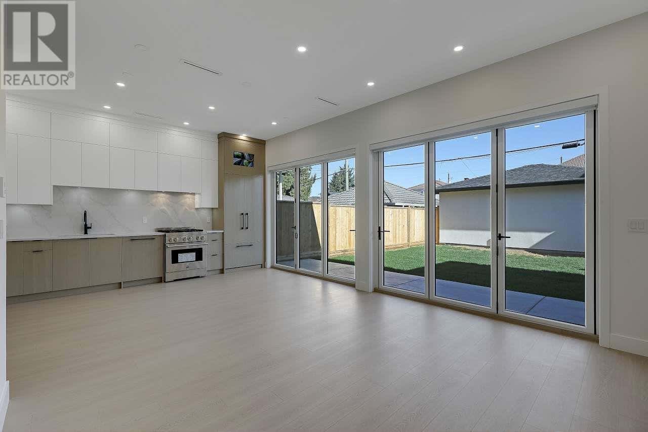 , Vancouver, British Columbia — Vancouver, British Columbia - Photo 4 of 66